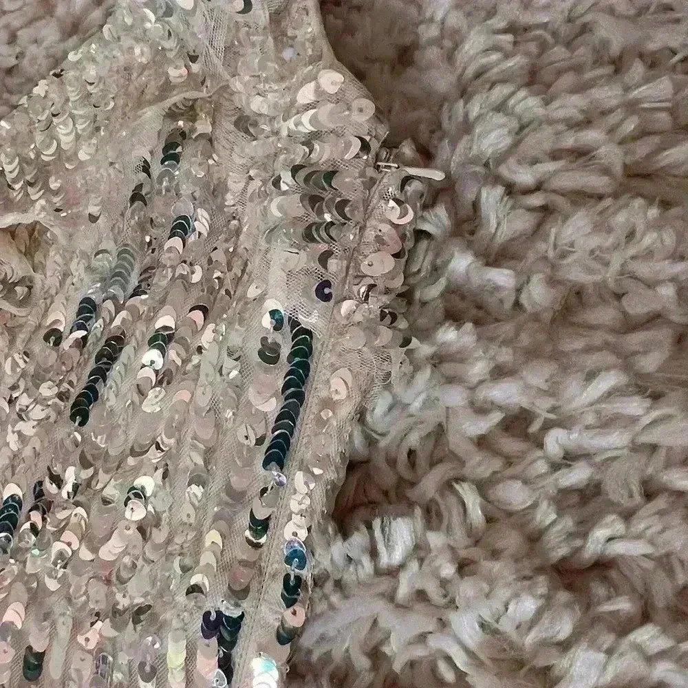 NWT: Needle & Thread Scarlett Sequin Gown Champagne/Silver - Women’s - Size 4 - Picture 16 of 17